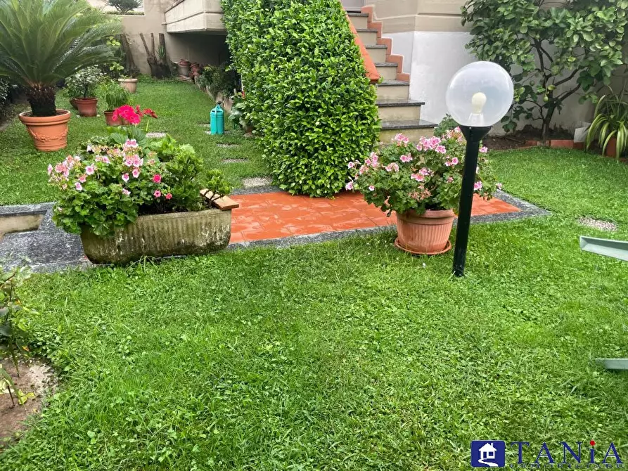 Immagine 2 di Casa semindipendente in vendita  12 a Carrara