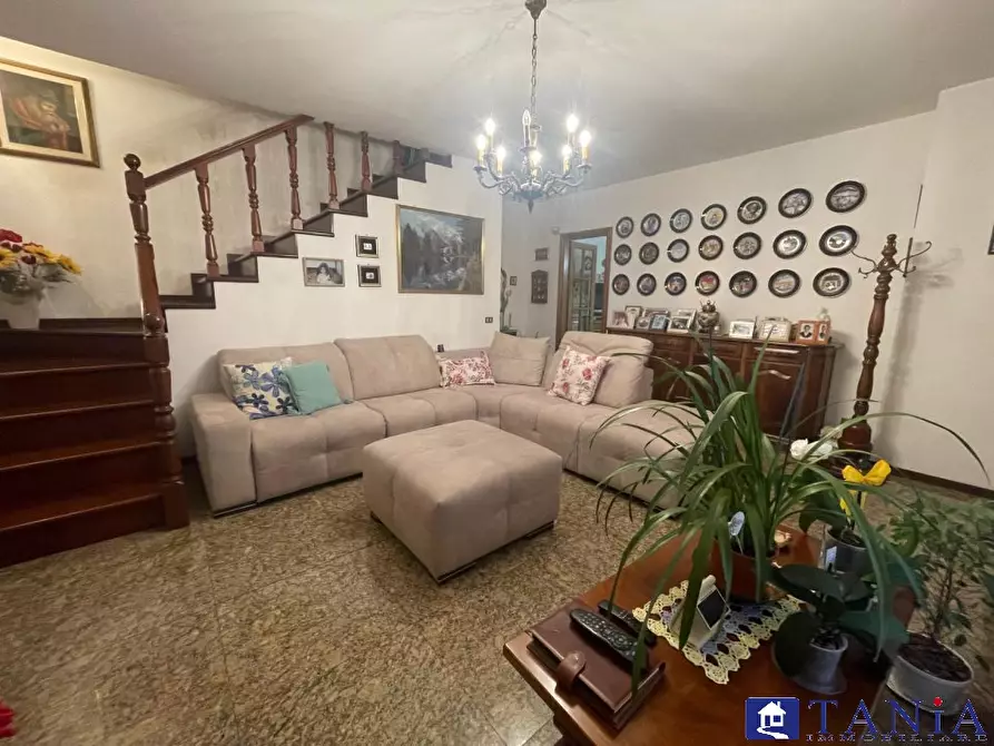 Immagine 3 di Casa semindipendente in vendita  12 a Carrara