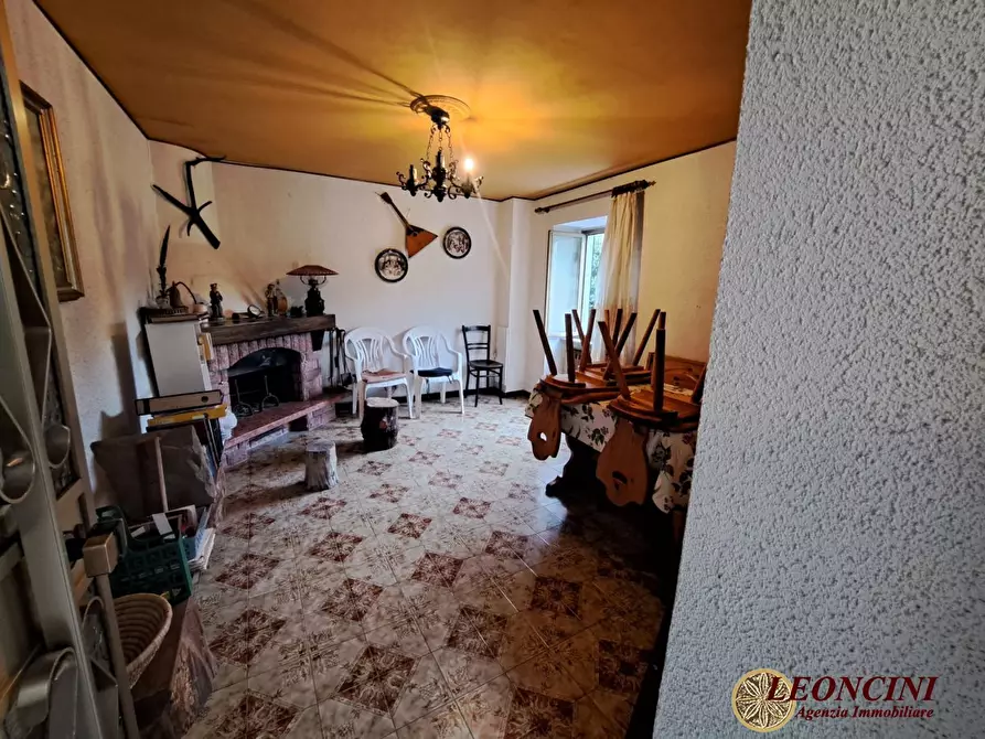 Immagine 10 di Casa semindipendente in vendita  86 a Tresana