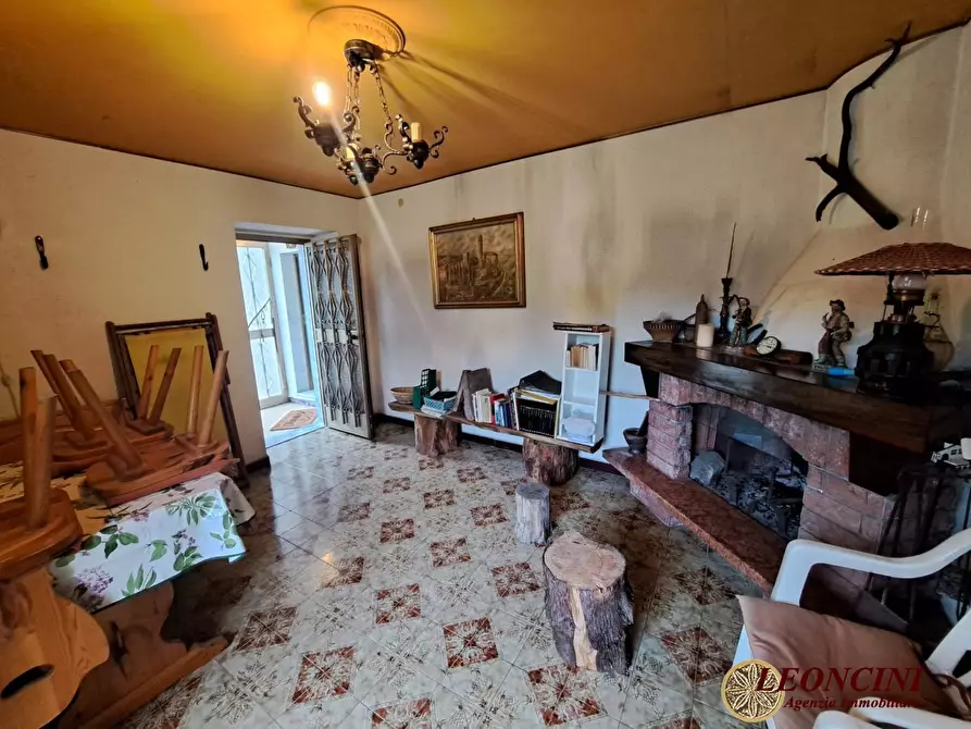 Immagine 8 di Casa semindipendente in vendita  86 a Tresana