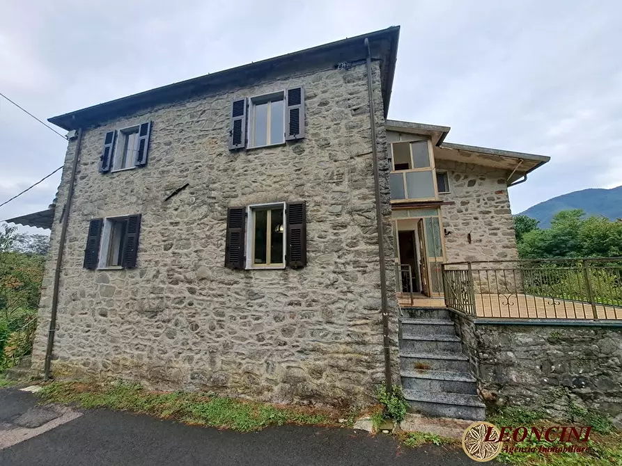 Immagine 2 di Casa semindipendente in vendita  86 a Tresana