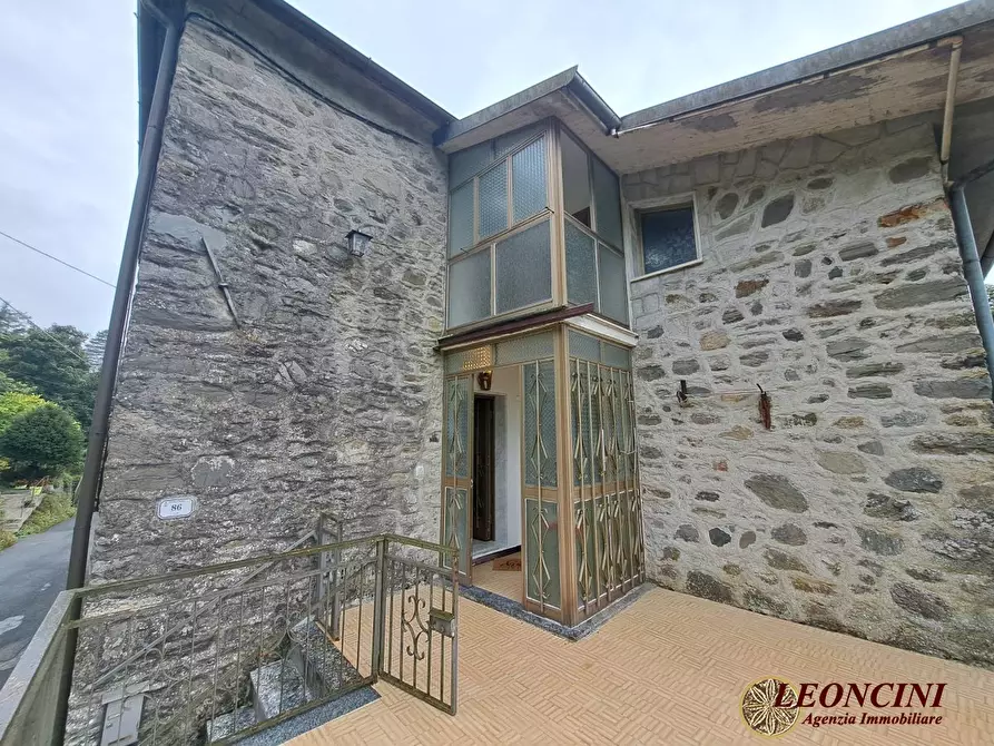 Immagine 5 di Casa semindipendente in vendita  86 a Tresana