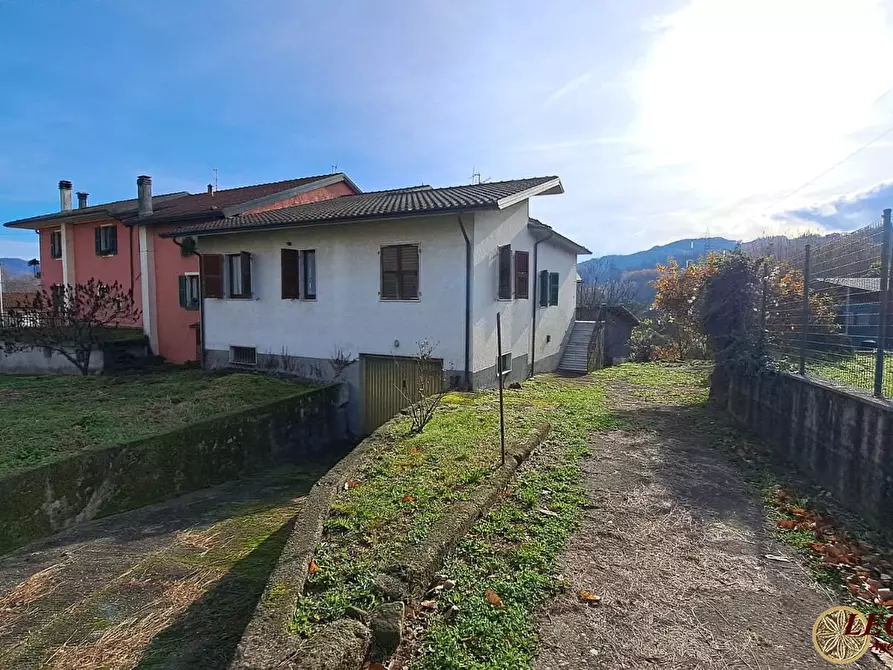 Immagine 2 di Casa semindipendente in vendita  55 a Mulazzo