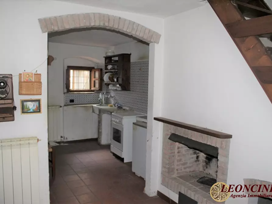 Immagine 2 di Rustico / casale in vendita  22 a Bagnone