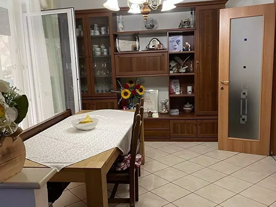 Immagine 9 di Casa semindipendente in vendita  a Carrara