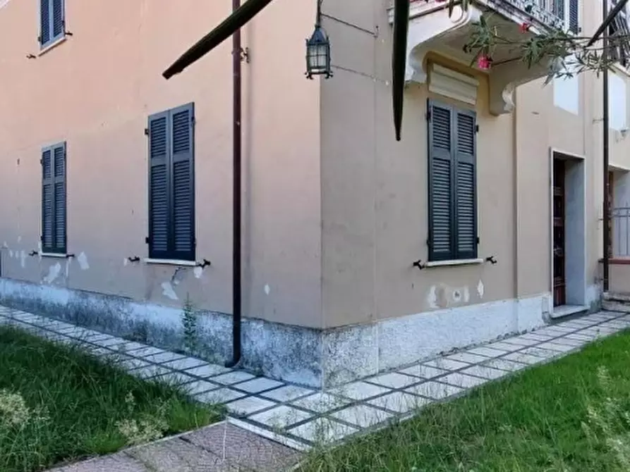 Immagine 1 di Casa semindipendente in vendita  23 a Carrara