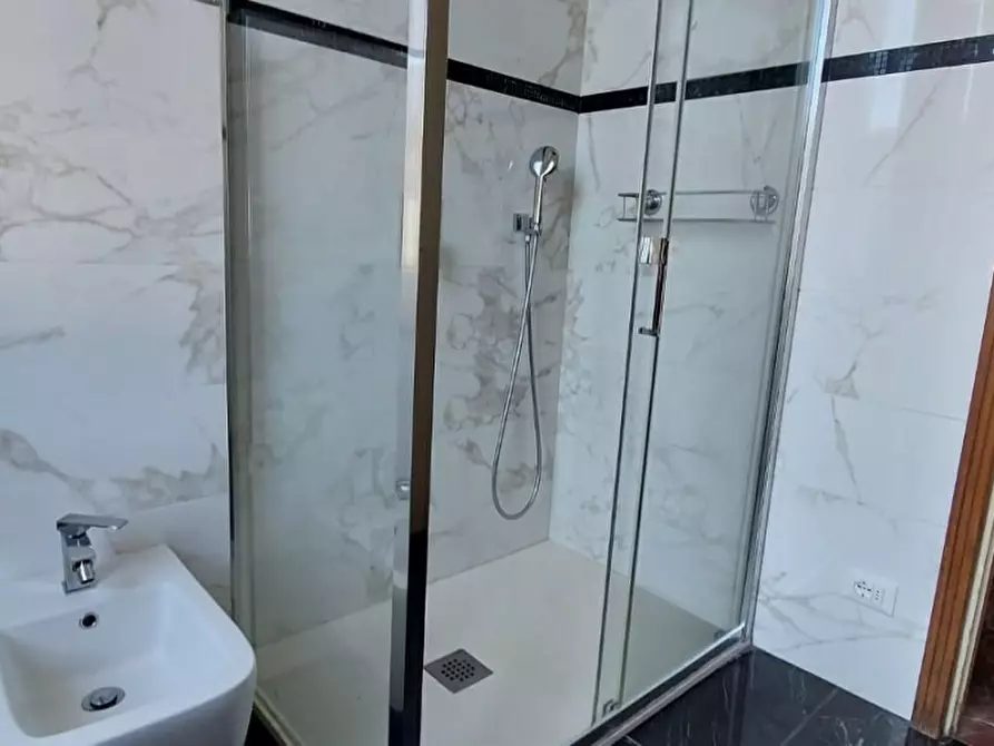 Immagine 5 di Casa semindipendente in vendita  23 a Carrara