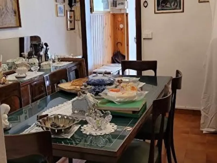 Immagine 1 di Casa semindipendente in vendita  23 a Carrara