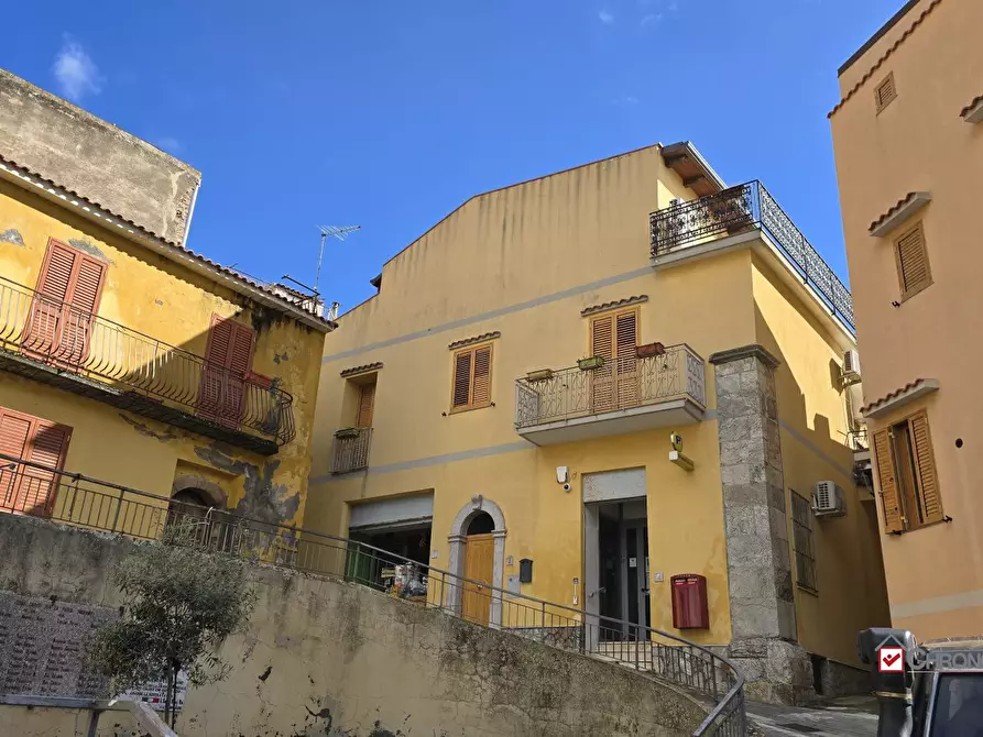 Immagine 10 di Casa semindipendente in vendita  a Messina