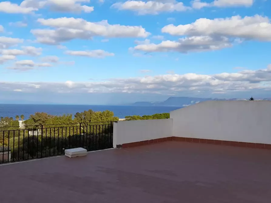Immagine 2 di Villa in vendita  a Messina