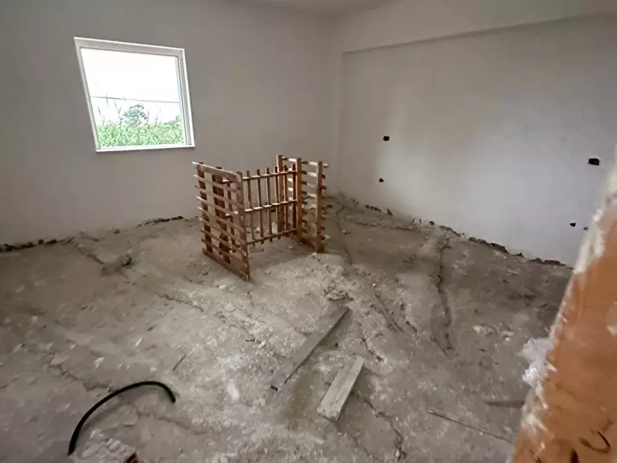 Immagine 10 di Villa in vendita  a Messina