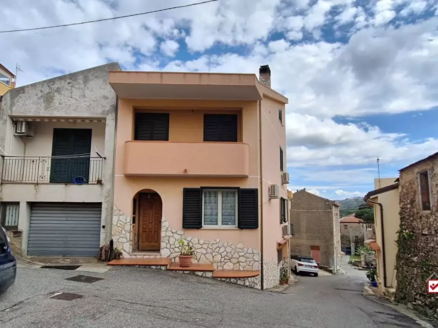 Immagine 2 di Casa semindipendente in vendita  a Messina