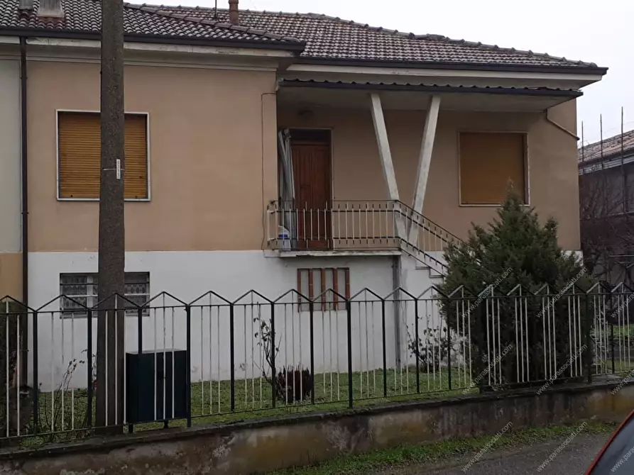 Immagine 1 di Casa semindipendente in vendita  a Casei Gerola