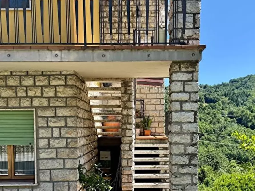 Immagine 2 di Casa semindipendente in vendita  a Sambuca Pistoiese
