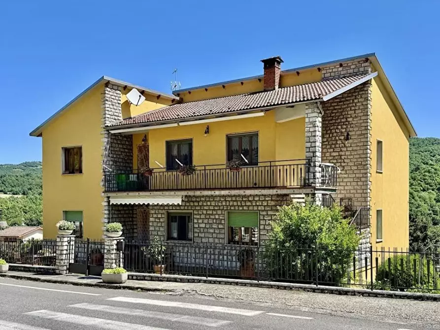 Immagine 1 di Casa semindipendente in vendita  a Sambuca Pistoiese