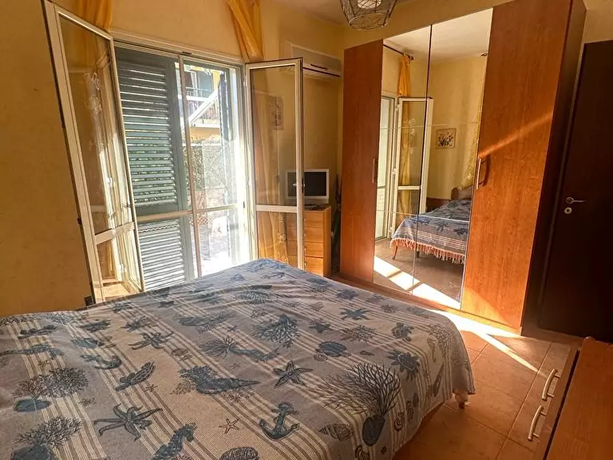 Immagine 9 di Casa semindipendente in vendita  a Melito Di Porto Salvo