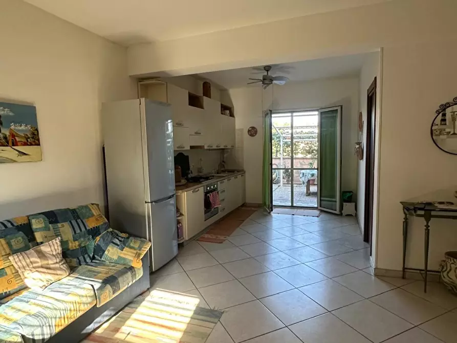 Immagine 2 di Casa semindipendente in vendita  a Melito Di Porto Salvo