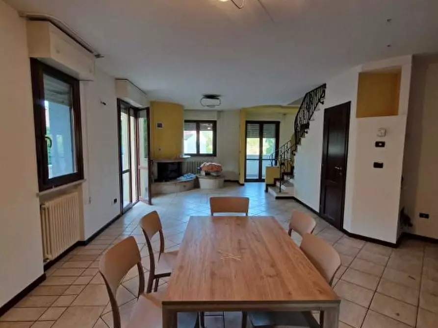 Immagine 1 di Casa semindipendente in vendita  a Novafeltria