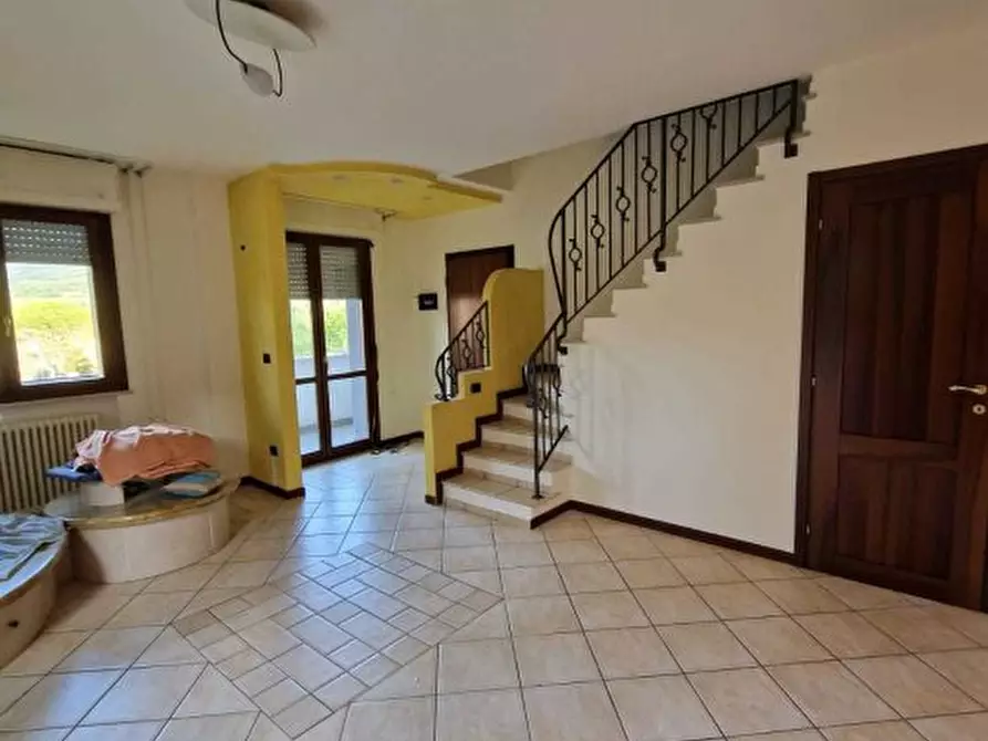 Immagine 9 di Casa semindipendente in vendita  a Novafeltria