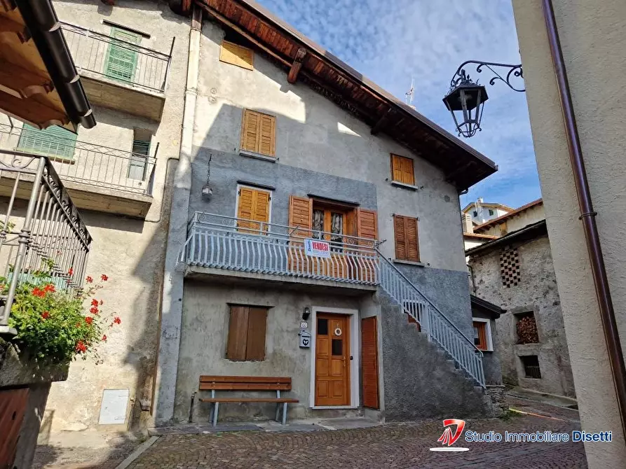 Immagine 2 di Casa semindipendente in vendita  60 a Aprica