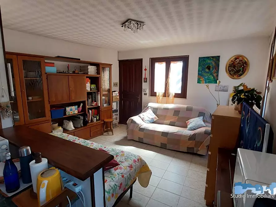 Immagine 9 di Casa semindipendente in vendita  a Vistrorio