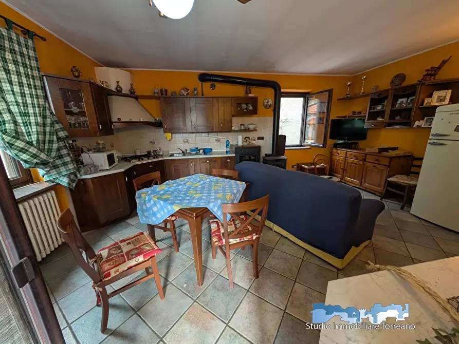 Immagine 10 di Casa semindipendente in vendita  a Quassolo