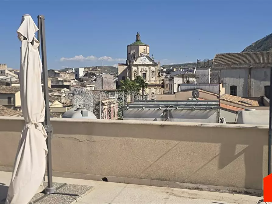 Immagine 1 di Casa semindipendente in vendita  a Alcamo