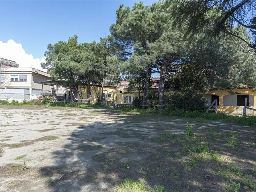 Immagine 8 di Palazzo in vendita  27 a Marano Di Napoli