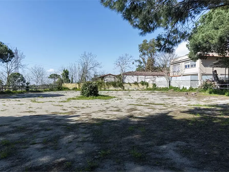 Immagine 7 di Palazzo in vendita  27 a Marano Di Napoli