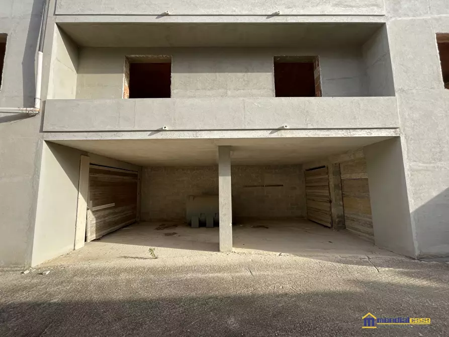 Immagine 2 di Casa indipendente in vendita  a Pachino