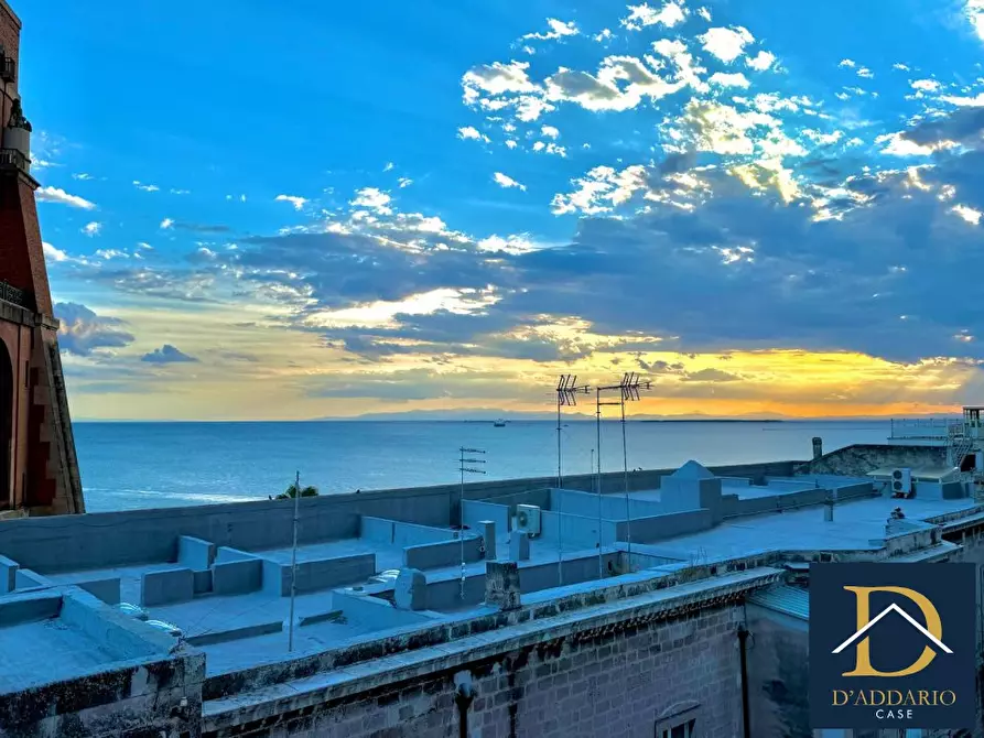 Immagine 1 di Palazzo in vendita  42 a Taranto