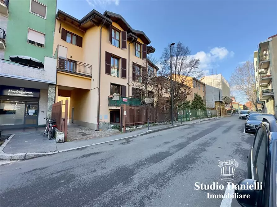 Immagine 1 di Villa in vendita  38 a Cinisello Balsamo