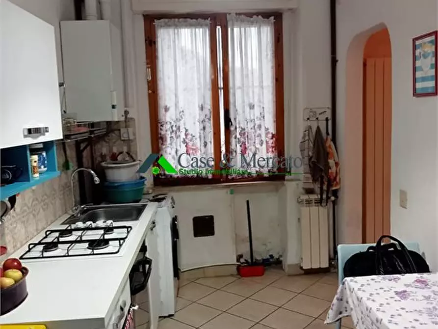 Immagine 10 di Casa semindipendente in vendita  a Lucca