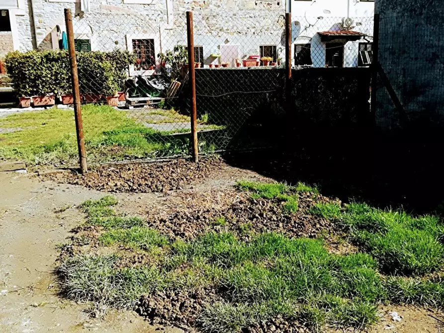 Immagine 9 di Casa semindipendente in vendita  a Capannori