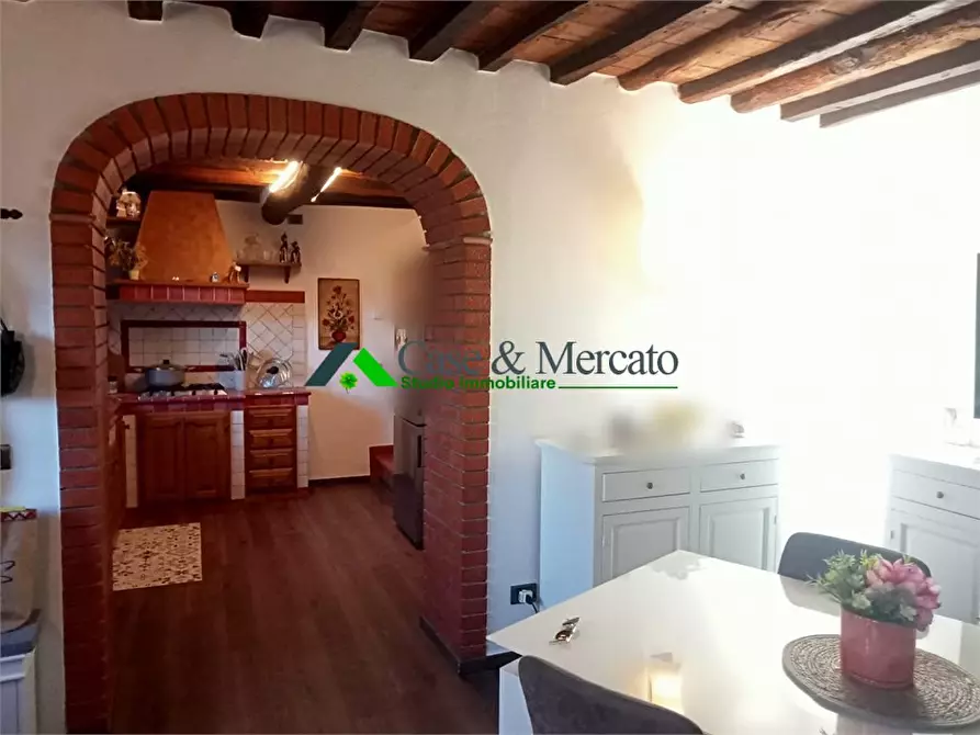 Immagine 10 di Casa semindipendente in vendita  a Lucca