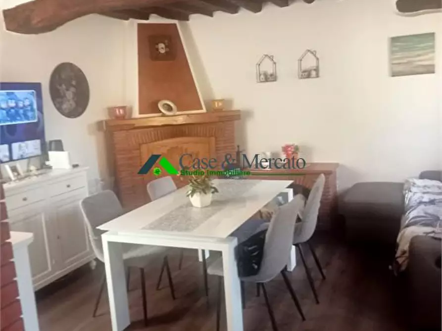 Immagine 7 di Casa semindipendente in vendita  a Lucca