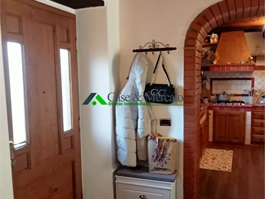 Immagine 6 di Casa semindipendente in vendita  a Lucca