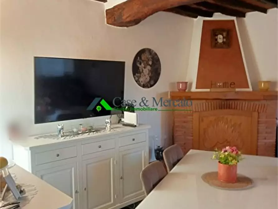 Immagine 8 di Casa semindipendente in vendita  a Lucca