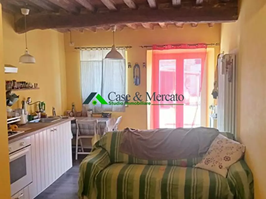 Immagine 1 di Casa semindipendente in vendita  a Capannori