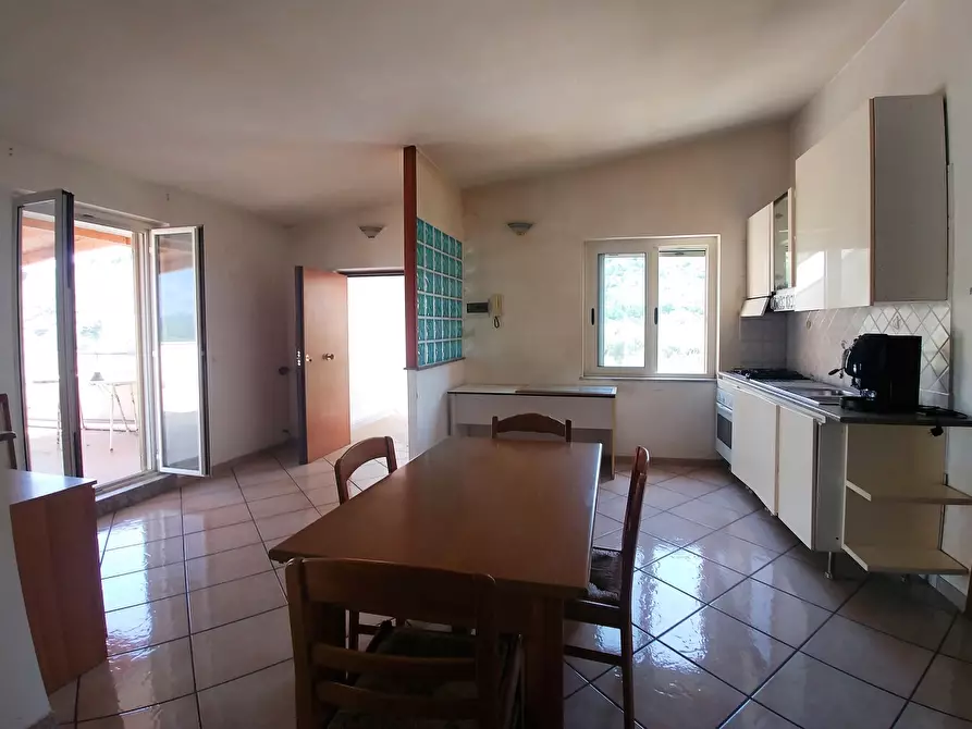 Immagine 9 di Palazzo in vendita  1308 a Santi Cosma E Damiano