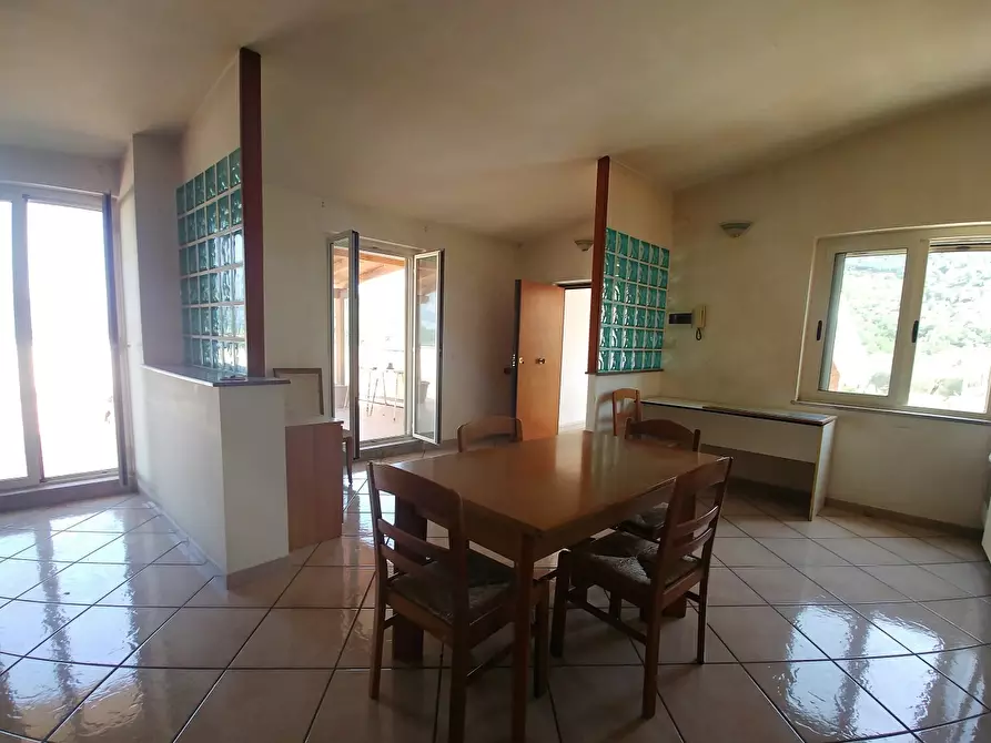 Immagine 8 di Palazzo in vendita  1308 a Santi Cosma E Damiano