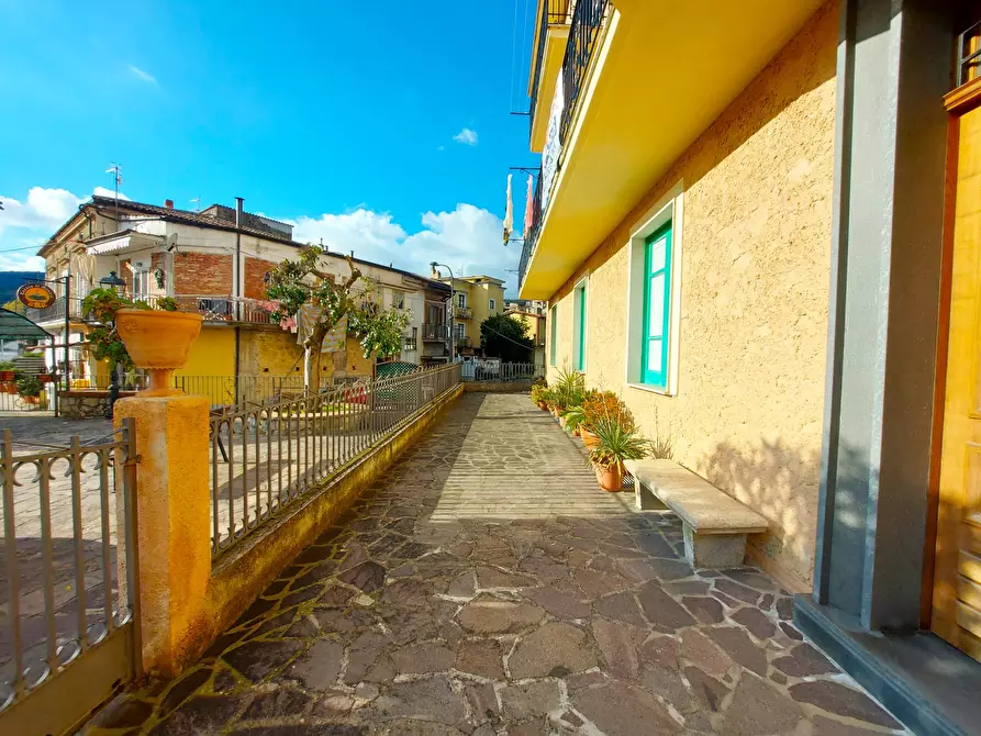 Immagine 6 di Palazzo in vendita  2 a Camerota