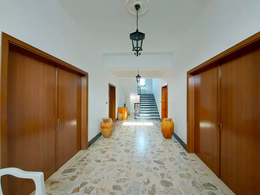 Immagine 8 di Palazzo in vendita  2 a Camerota