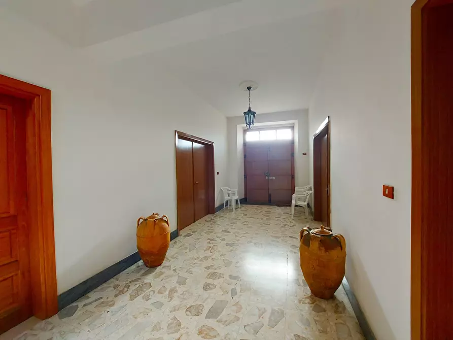Immagine 9 di Palazzo in vendita  2 a Camerota