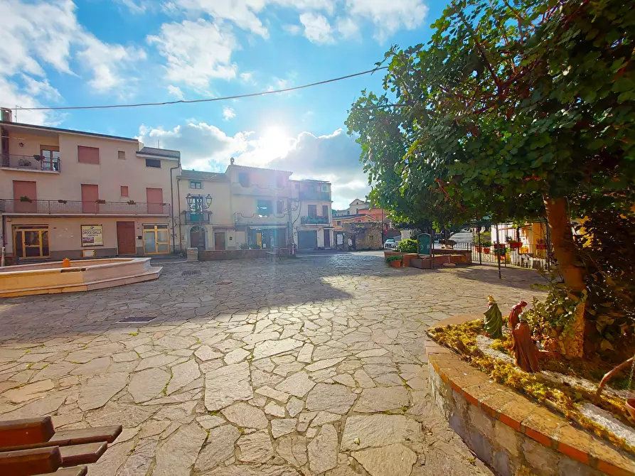 Immagine 4 di Palazzo in vendita  2 a Camerota