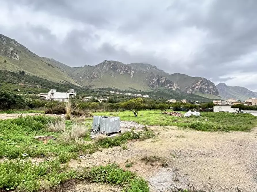 Immagine 1 di Terreno in vendita  a Palermo