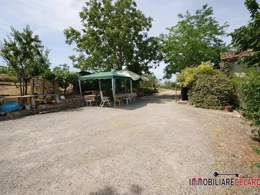 Immagine 5 di Terreno in vendita  a Colle Di Val D'elsa