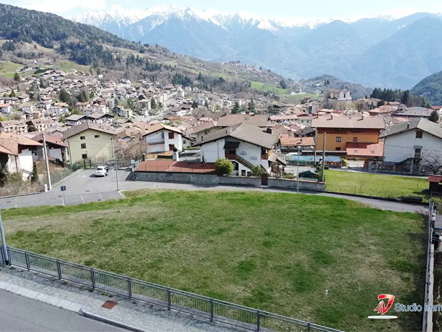 Immagine 1 di Terreno edificabile in vendita  a Borno