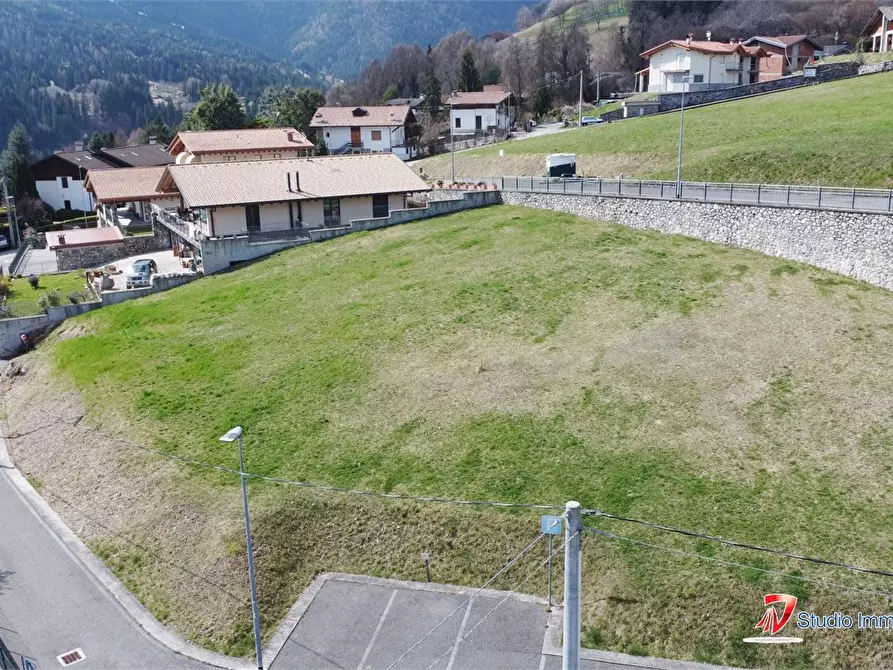 Immagine 3 di Terreno edificabile in vendita  a Borno