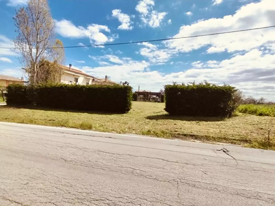 Immagine 1 di Terreno edificabile in vendita  a Frisa